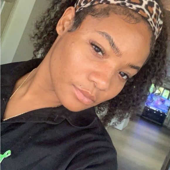 Meet your Posher, Deanna - Picture 3 of 3